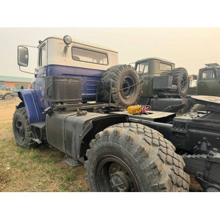 Автомобиль УРАЛ 4320 тягач