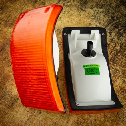 Фонарь указатель поворота  621.3776