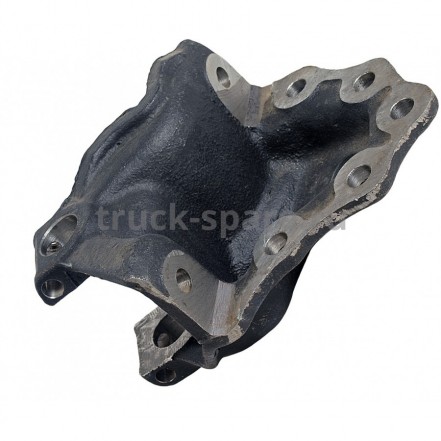 Кронштейн передней рессоры Урал левый палец М-22