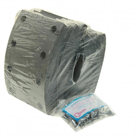 Накладки МАЗ-5336 тормозных колодок к-т 8шт.с заклепами 160мм.